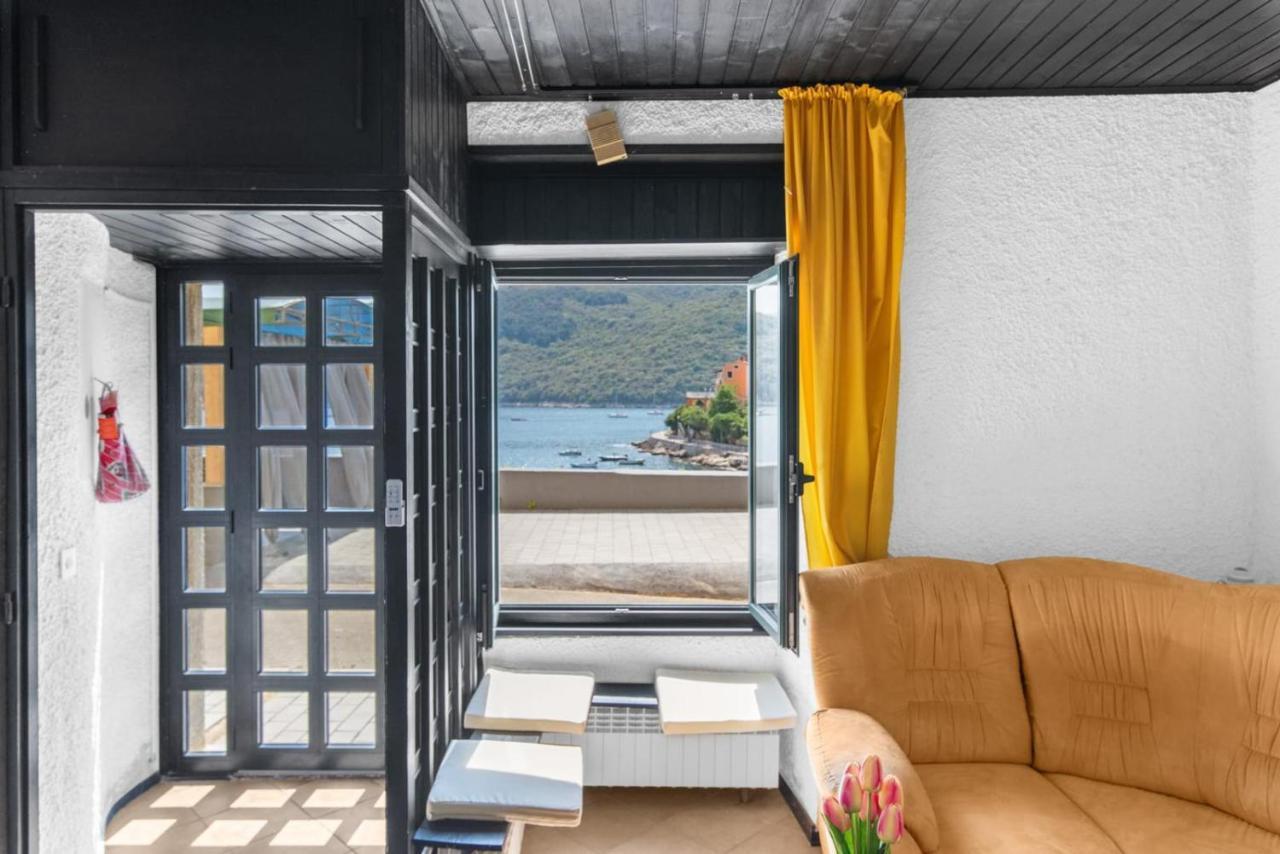 Apartmani Ella Рабац Екстериор снимка