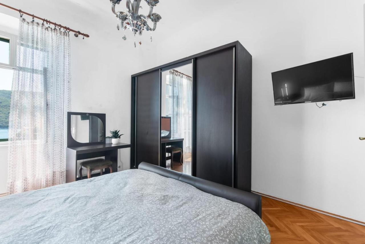 Apartmani Ella Рабац Екстериор снимка