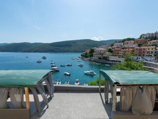 Apartmani Ella Рабац Екстериор снимка
