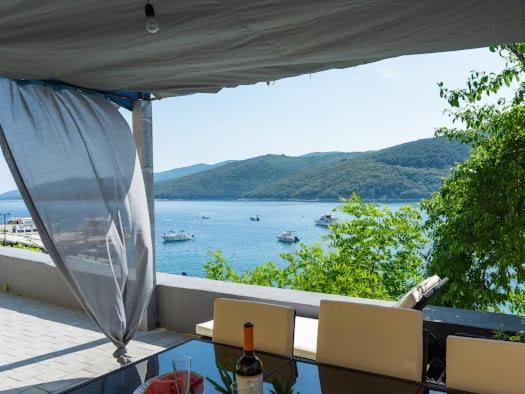Apartmani Ella Рабац Екстериор снимка